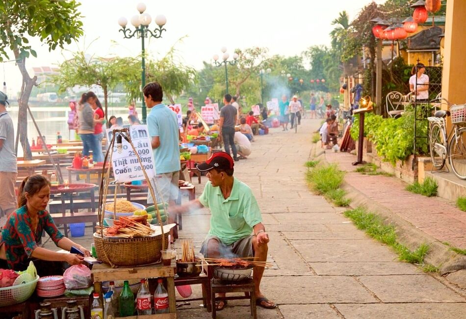 Hoi An Street Food for solos to meet the fellows